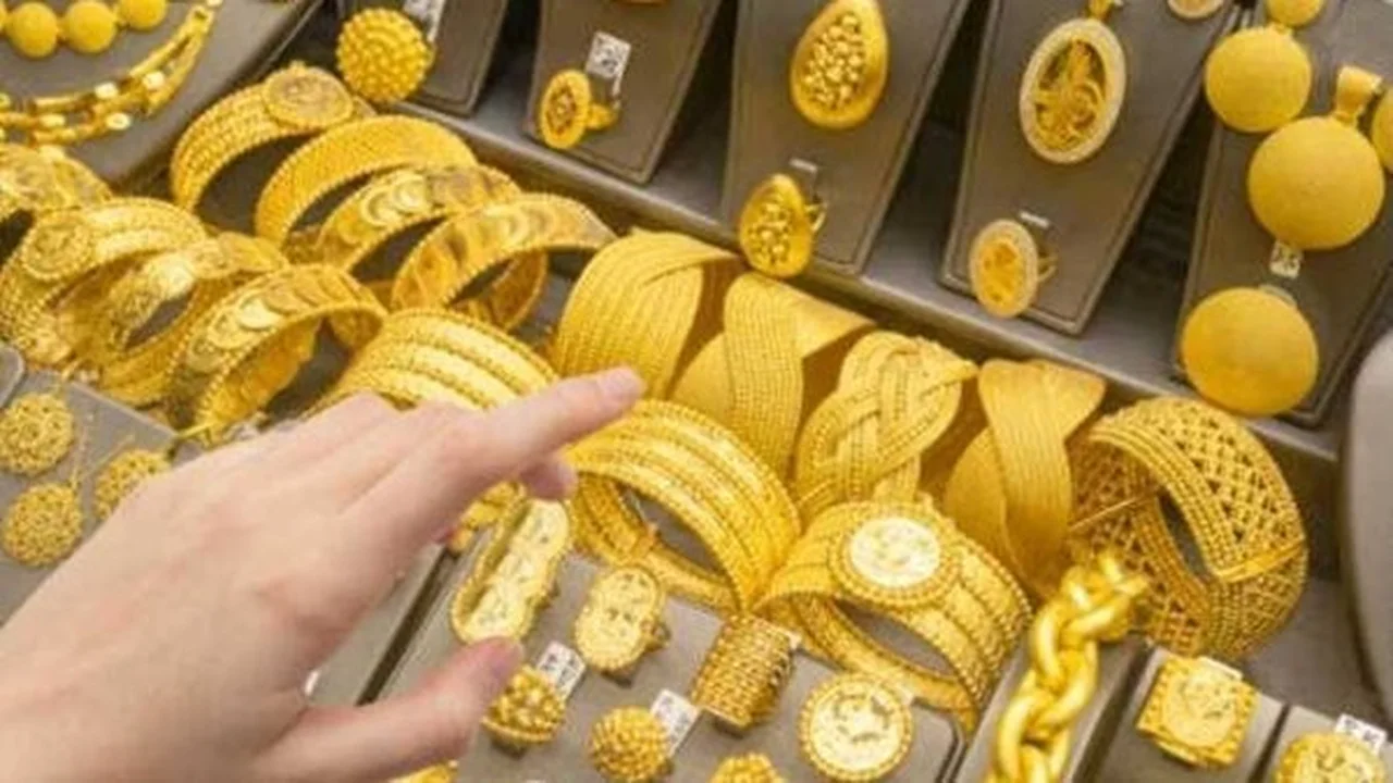 تغيرات سعر الذهب في الأسواق خلال تعاملات يوم الأحد 8 مارس